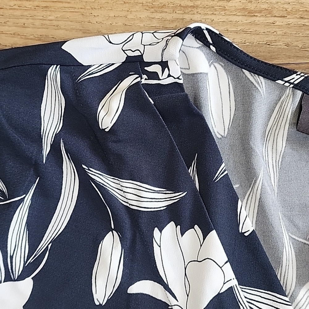 NWT Lane Bryant Top Sz 26/28 - Picture 2 of 7